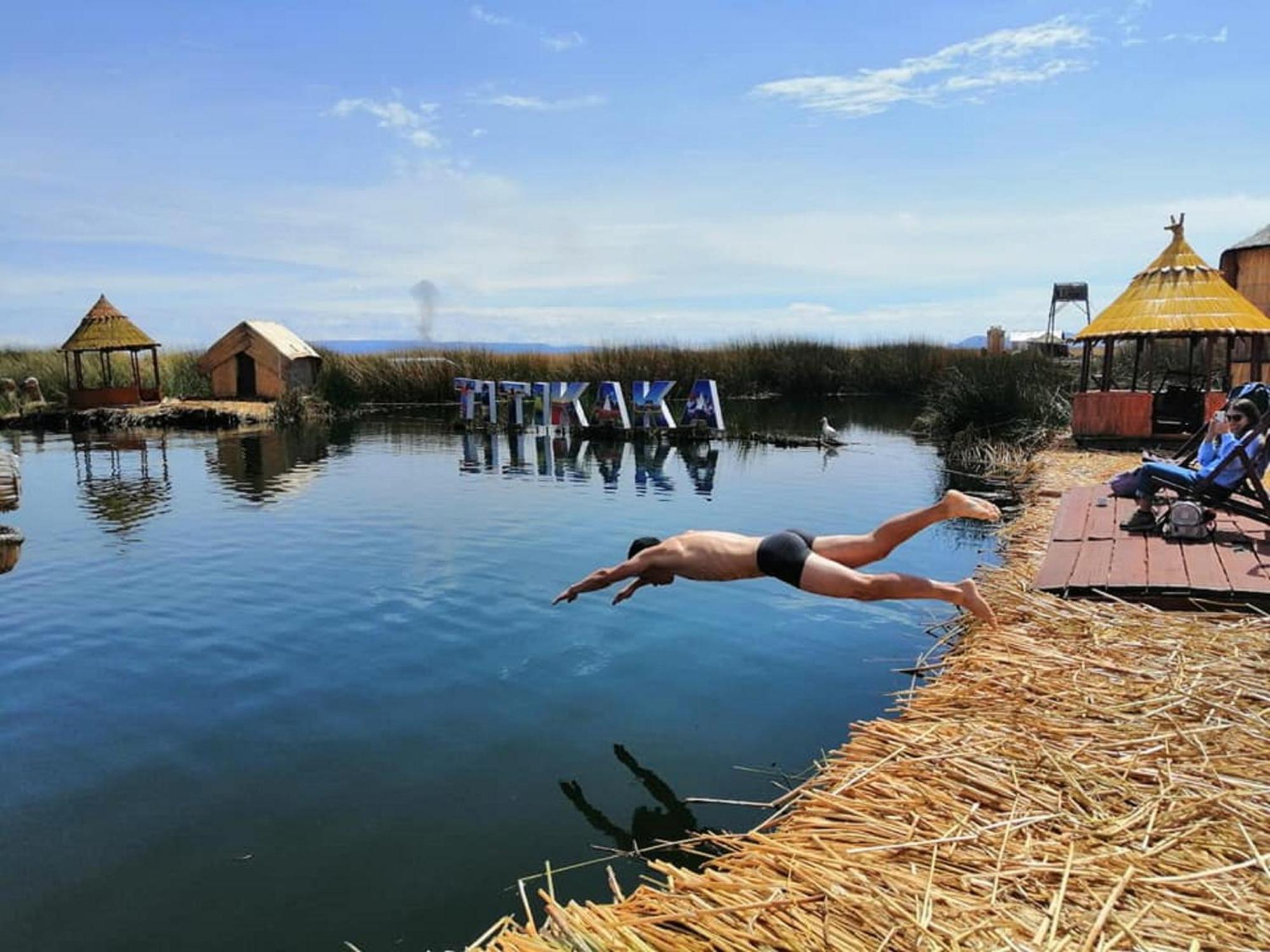 Отель Uros Aruma-Uro On Uros Floating Islands Пуно Экстерьер фото